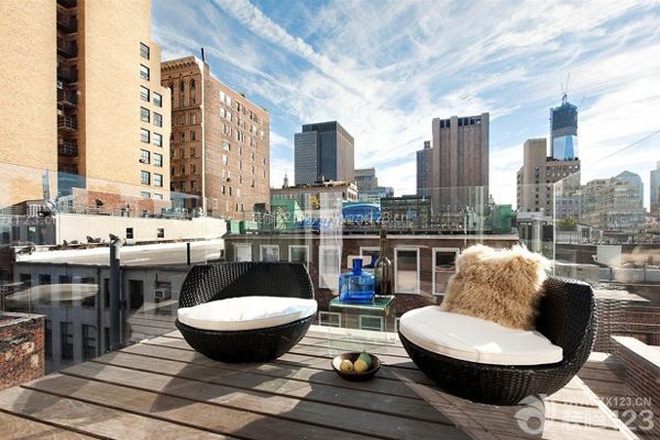 阳台风水禁忌――面对不规则形状建筑物