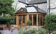 成都别墅阳光房装修注意事项，使用舒适方便。