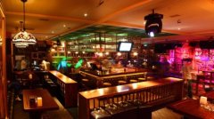 重庆工装设计工作室酒吧装饰设计的一些技巧和