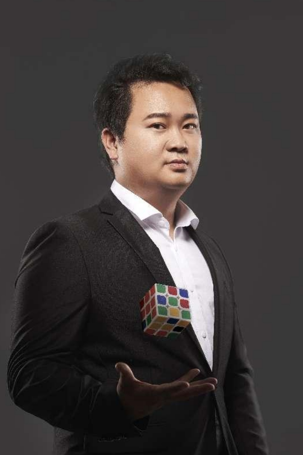 张新驰 /dede58/tuandui/zhangxinchi_s.jpg